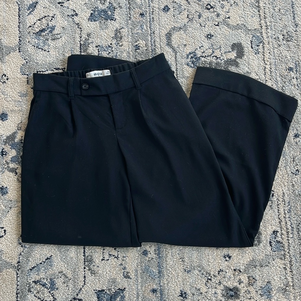 Black Hollister Low-Rise Livvy Wide Leg Trouser Pants